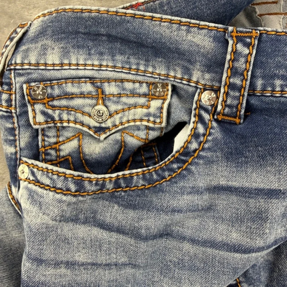 True Religion Rocco Relaxed Skinny Jeans Mens 41-29 Medium Wash Blue Denim Y2K